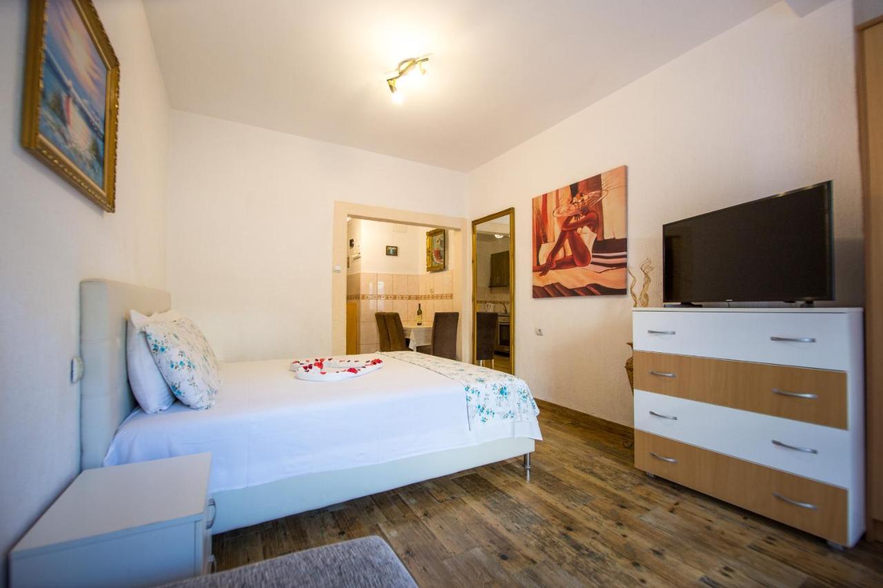 Apartments Kovacevic Petrovac Exterior photo